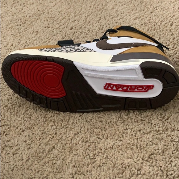 Jordan Legacy 312 : Rookie of the Year - Picture 2 of 6